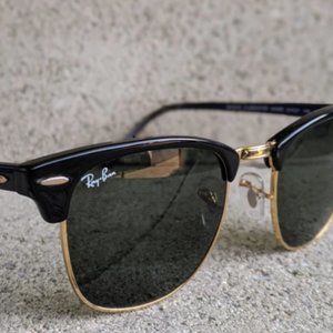 Vintage Ray-Ban Clubmaster Sunglasses RB3016 Black and Gold